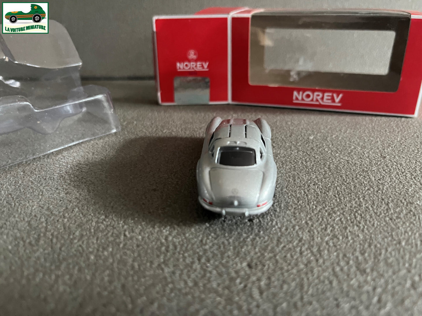 Voiture miniature Mercedes 300 SL Norev 3 inches 1/64