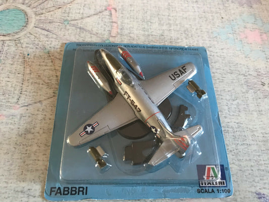 Avion miniature Militaire F-80 Fabbri Italeri 1/100