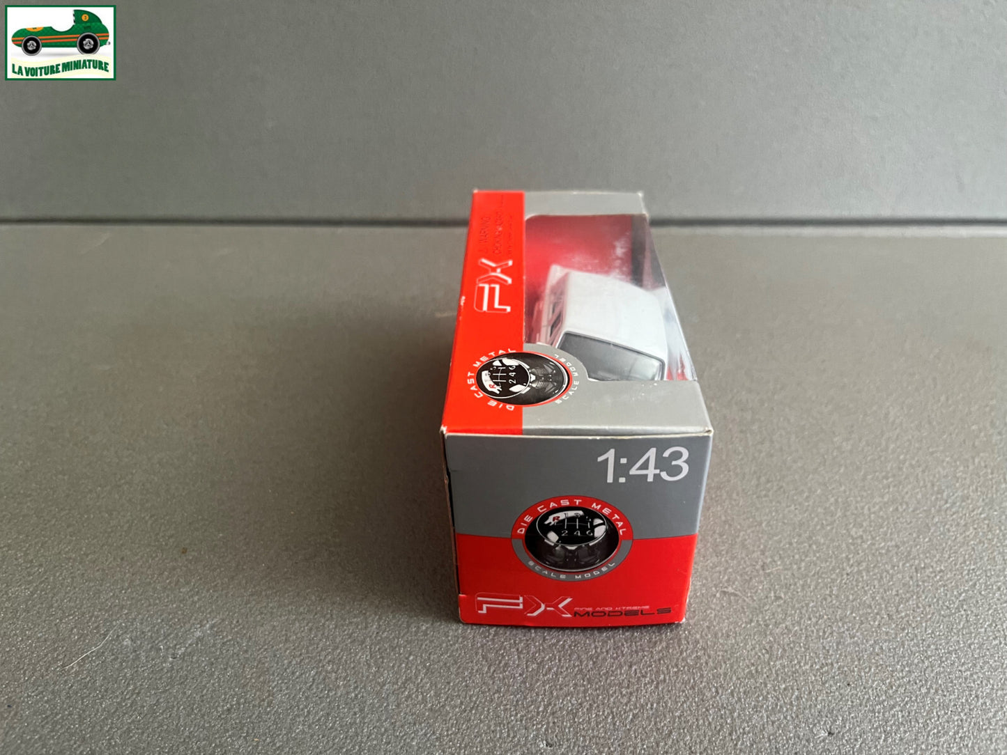 Voiture Miniature Fiat 125P Welly au 1/43