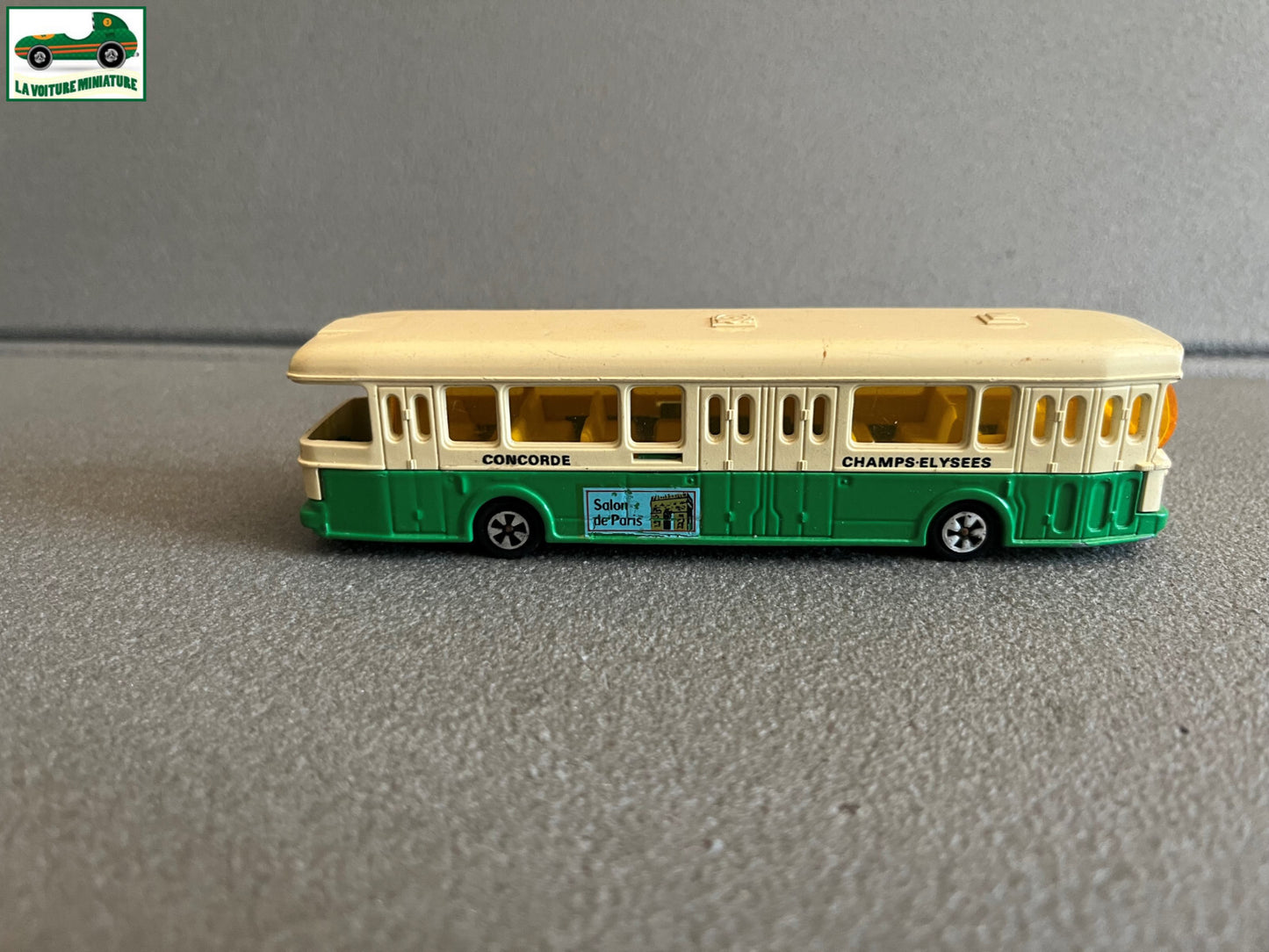 Ancienne Voiture Miniature Autobus Saviem Majorette France au 1/87