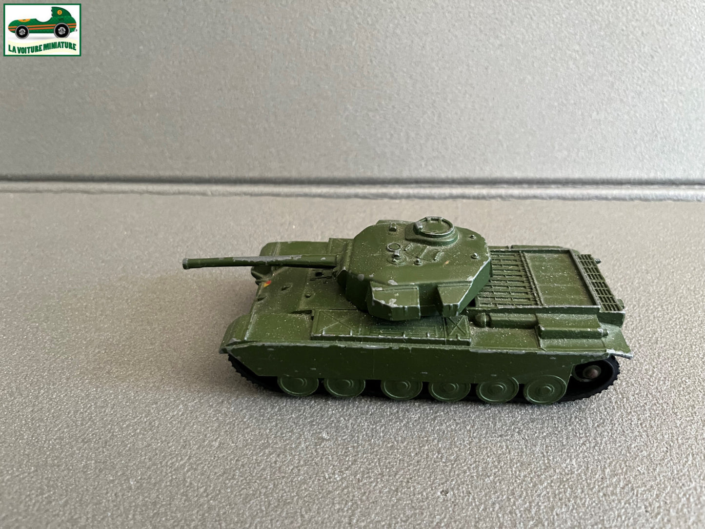 Ancienne Miniature Militaire 651 Centurion Tank Dinky Toys Meccano Epave