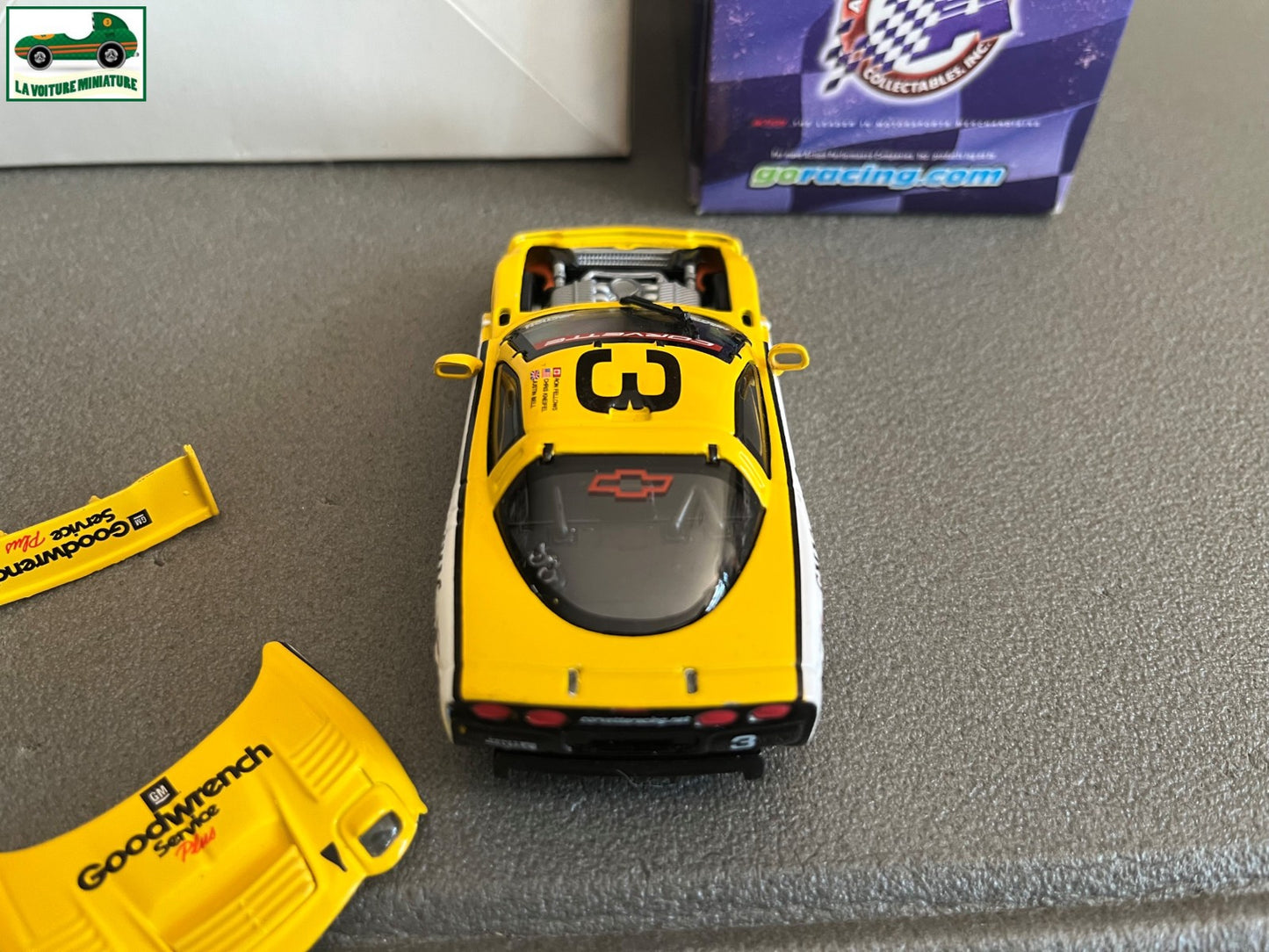 Voiture Miniature Americaine Chevrolet Corvette C5-R 2000 Action au 1/43