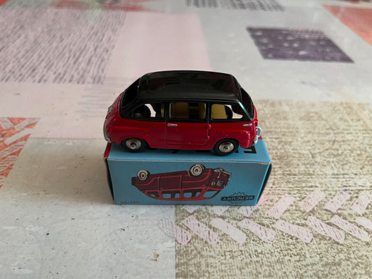 Voiture miniature Fiat 600 Multipla Mercury Hachette 1/48 1/43 Dinky