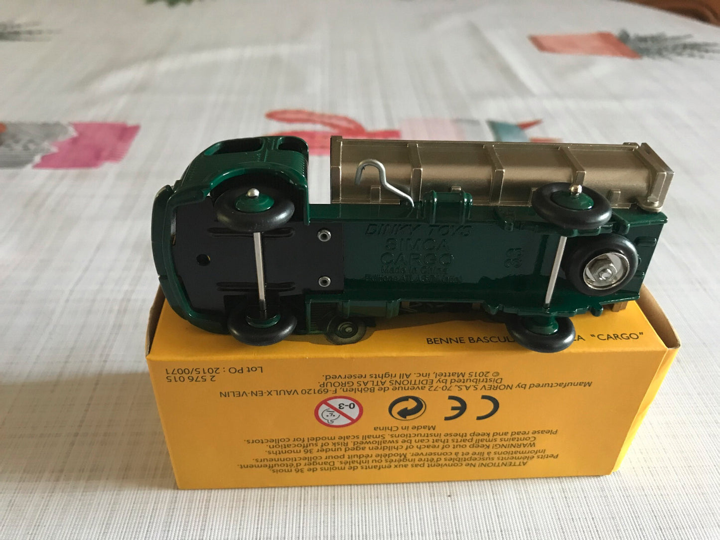 Voiture miniature Camion Benne Basculante Simca Cargo Dinky Toys Atlas
