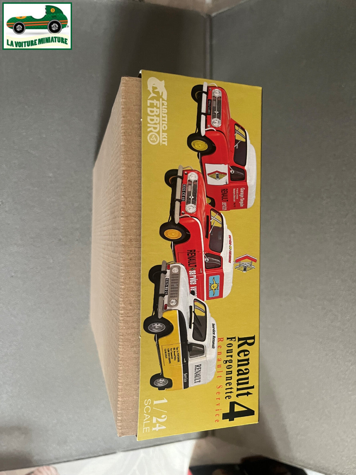 Maquette à monter Voiture miniature R4 Renault 4 Fourgonnette Service Ebbro 1/24