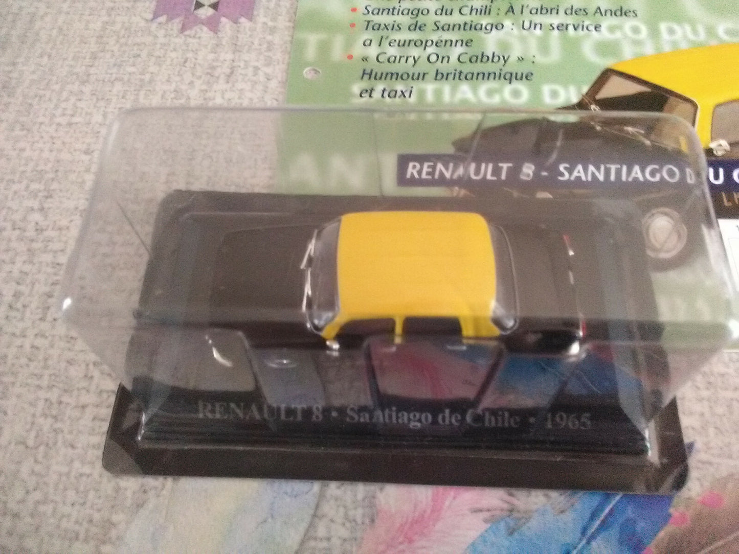 Voiture Miniature Renault 8 Santiago du Chili 1965 Taxi du Monde au 1/43