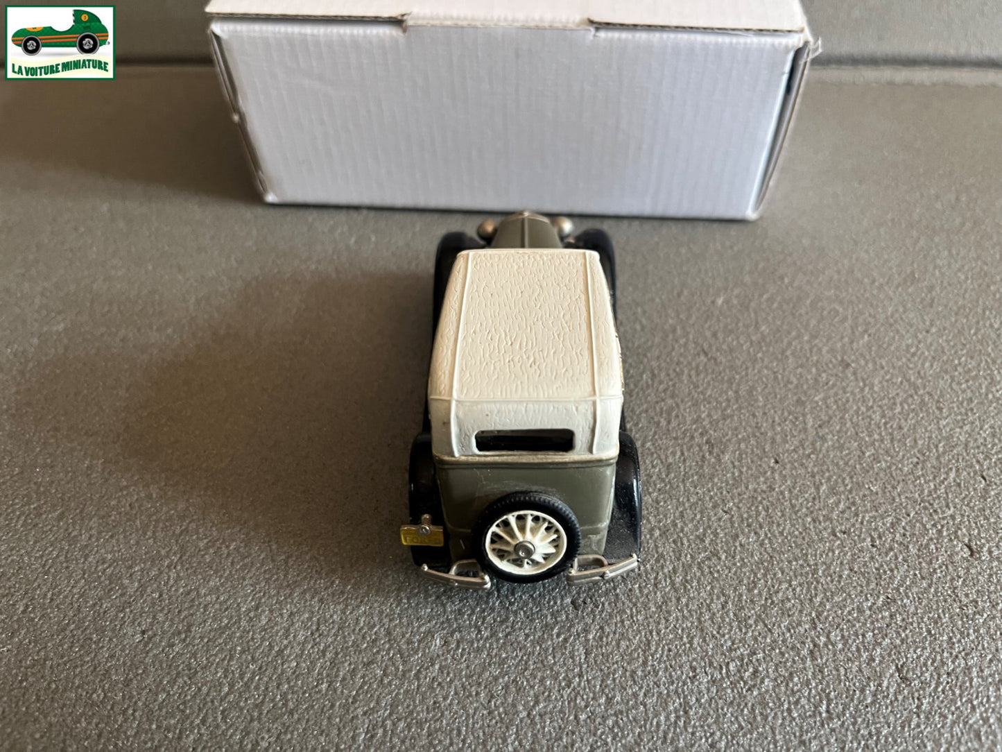 Voiture Miniature Ford Victoria 1930 Brooklin Models Canada au 1/43