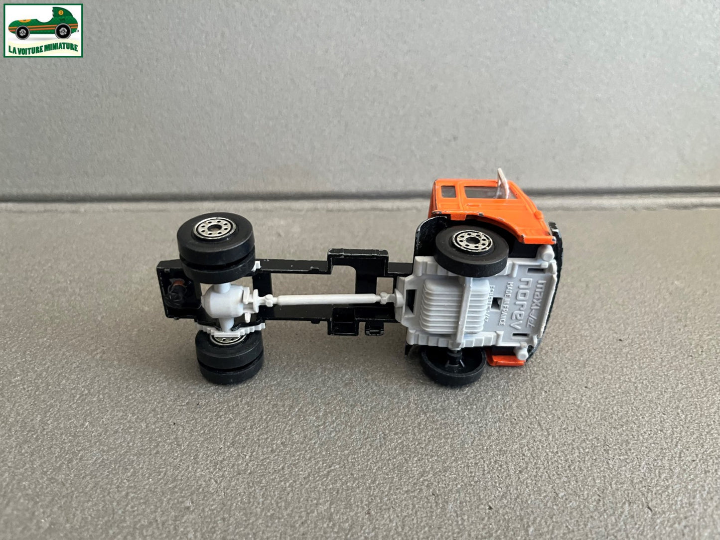 Ancienne Voiture Miniature Camion Volvo Maxi Jet Norev France Epave 1/43