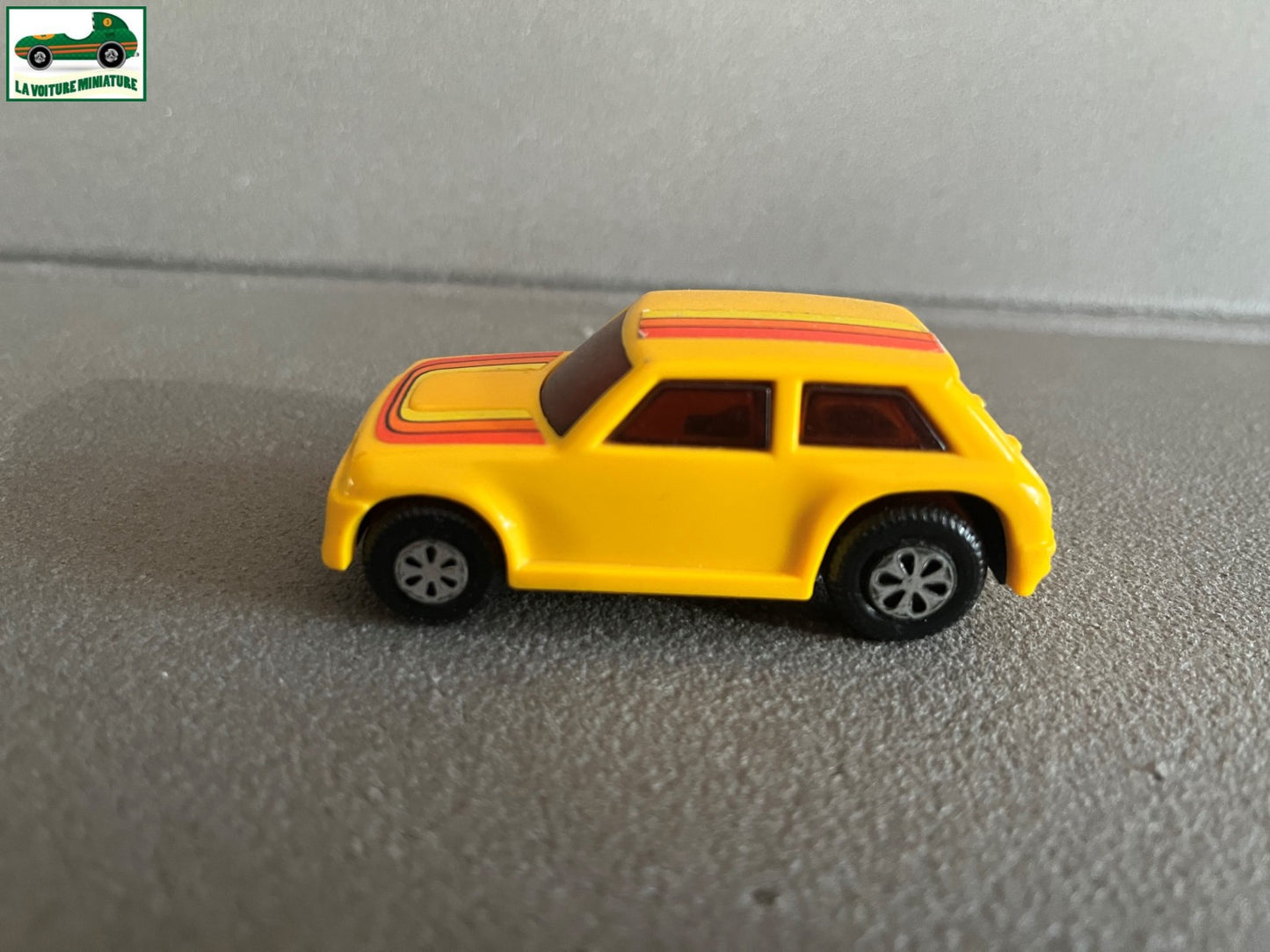 Ancien Jouet de Bazar Plastique Renault 5 KY KAI YIP No.3348 China