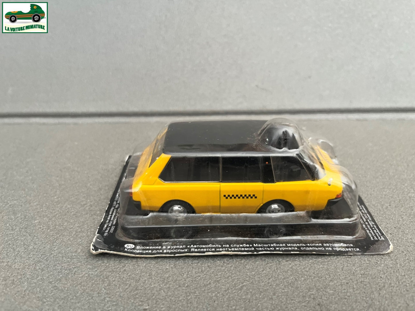 Voiture Miniature Vinite PT Taxi Pays de L'est URSS Russie au 1/43