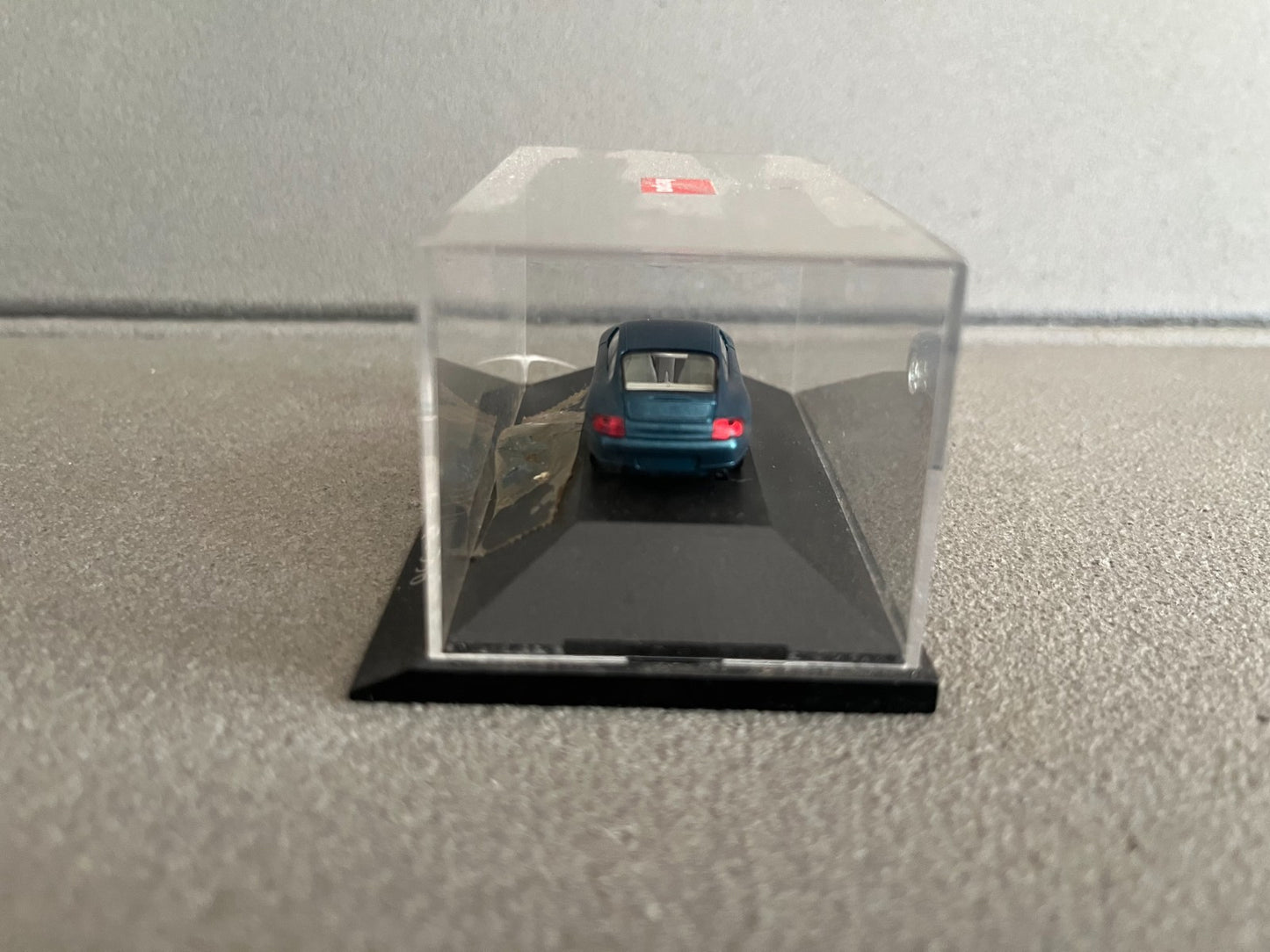 Voiture Miniature Porsche 911 Type 996 Herpa au 1/87 HO