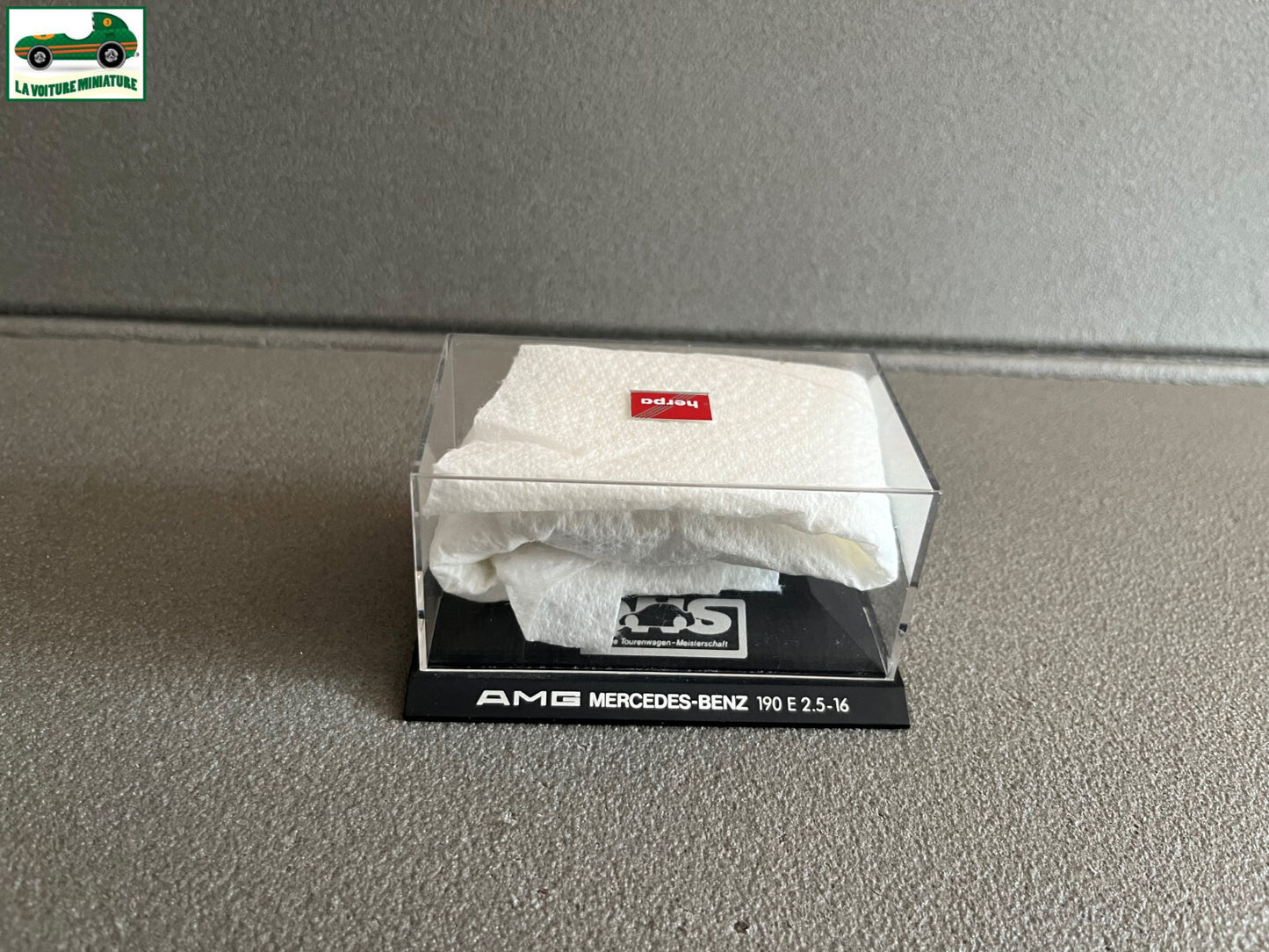 Voiture Miniature AMG Mercedes Benz 190 E Herpa au 1/87 HO