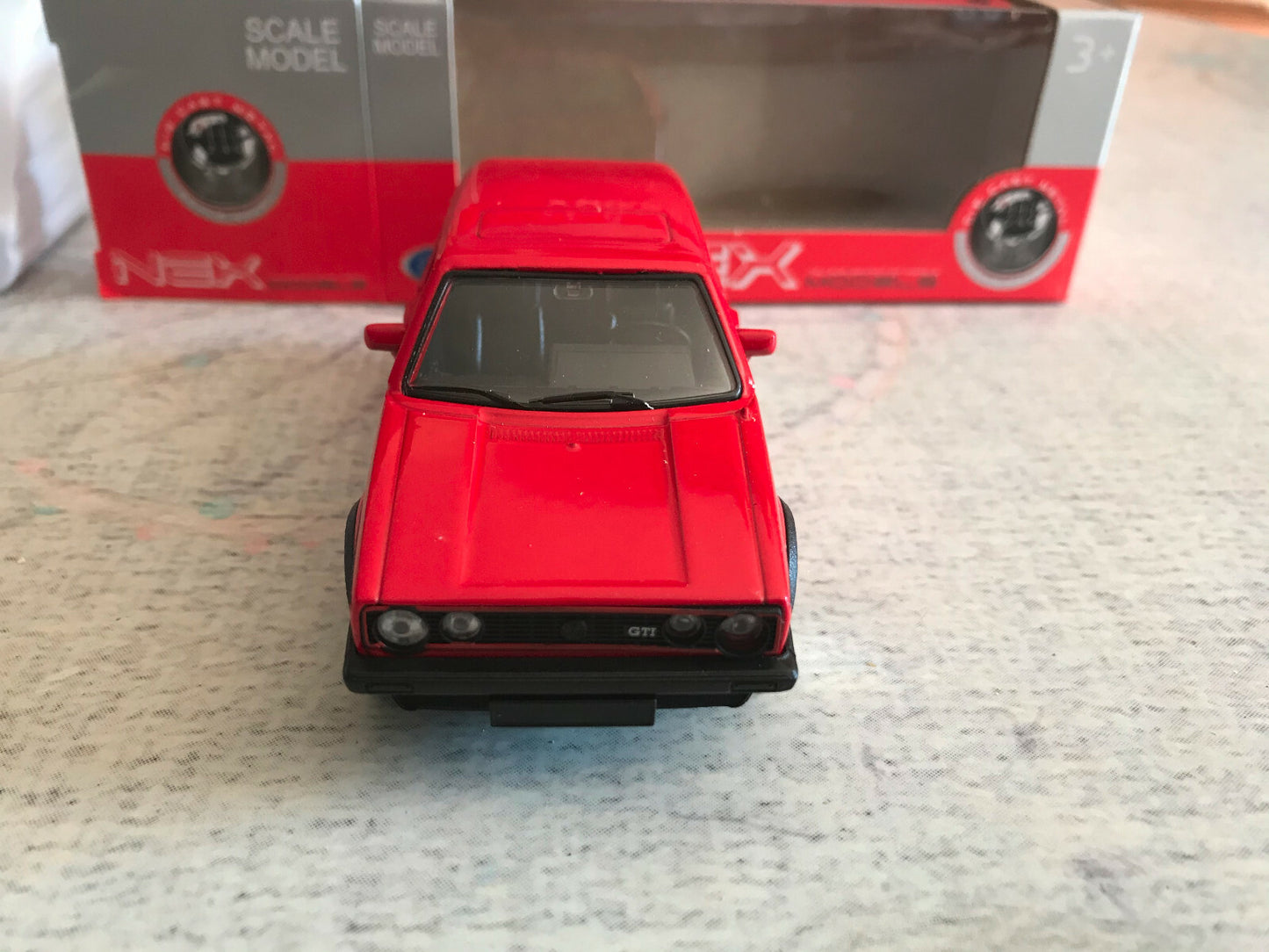 Voiture miniature Volkswagen Golf I 1 GTI Welly 1/34 - 1/36 - 1/39