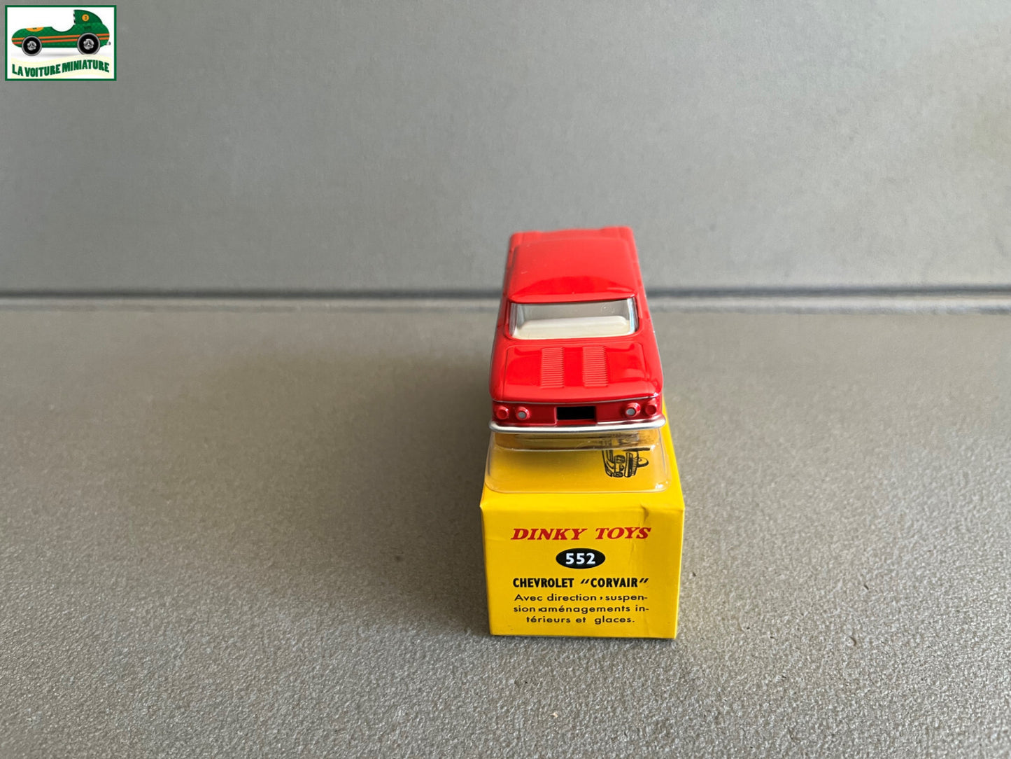 Voiture miniature Chevrolet Corvair 552 Deagostini Dinky Toys 1/43