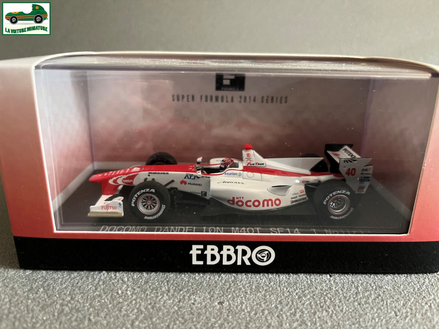 Voiture Miniature Docomo Dandelion M40T SF14 Formula 2014 F1 Ebbro au 1/43