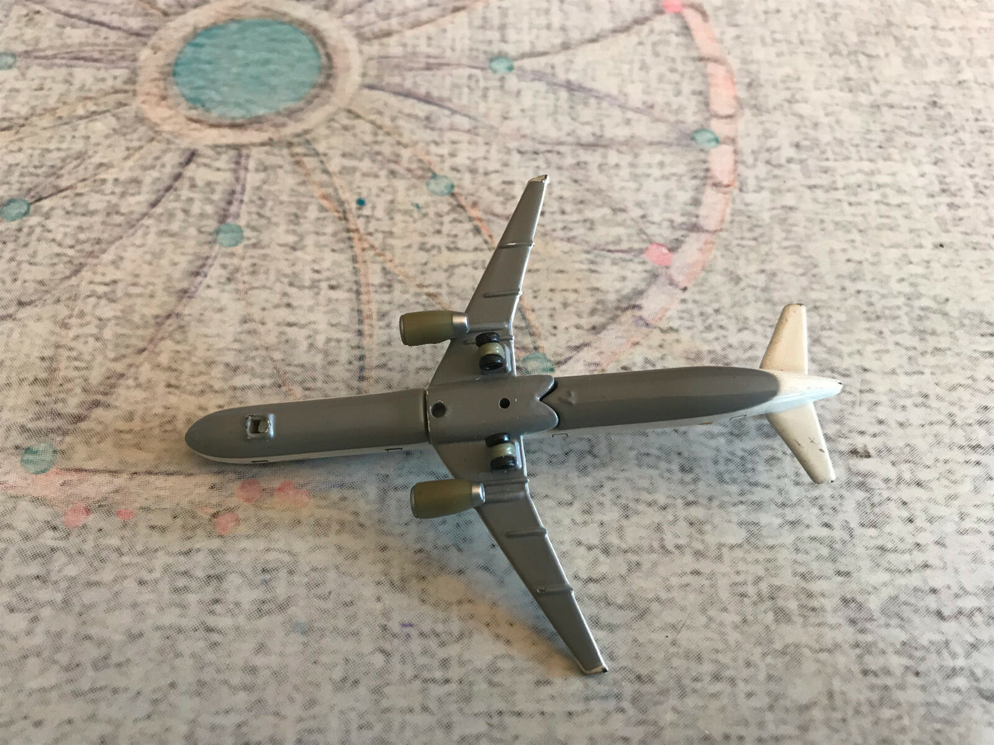 Avion miniature Avions de Ligne Fabbri AirBus Lufthansa avec Défauts