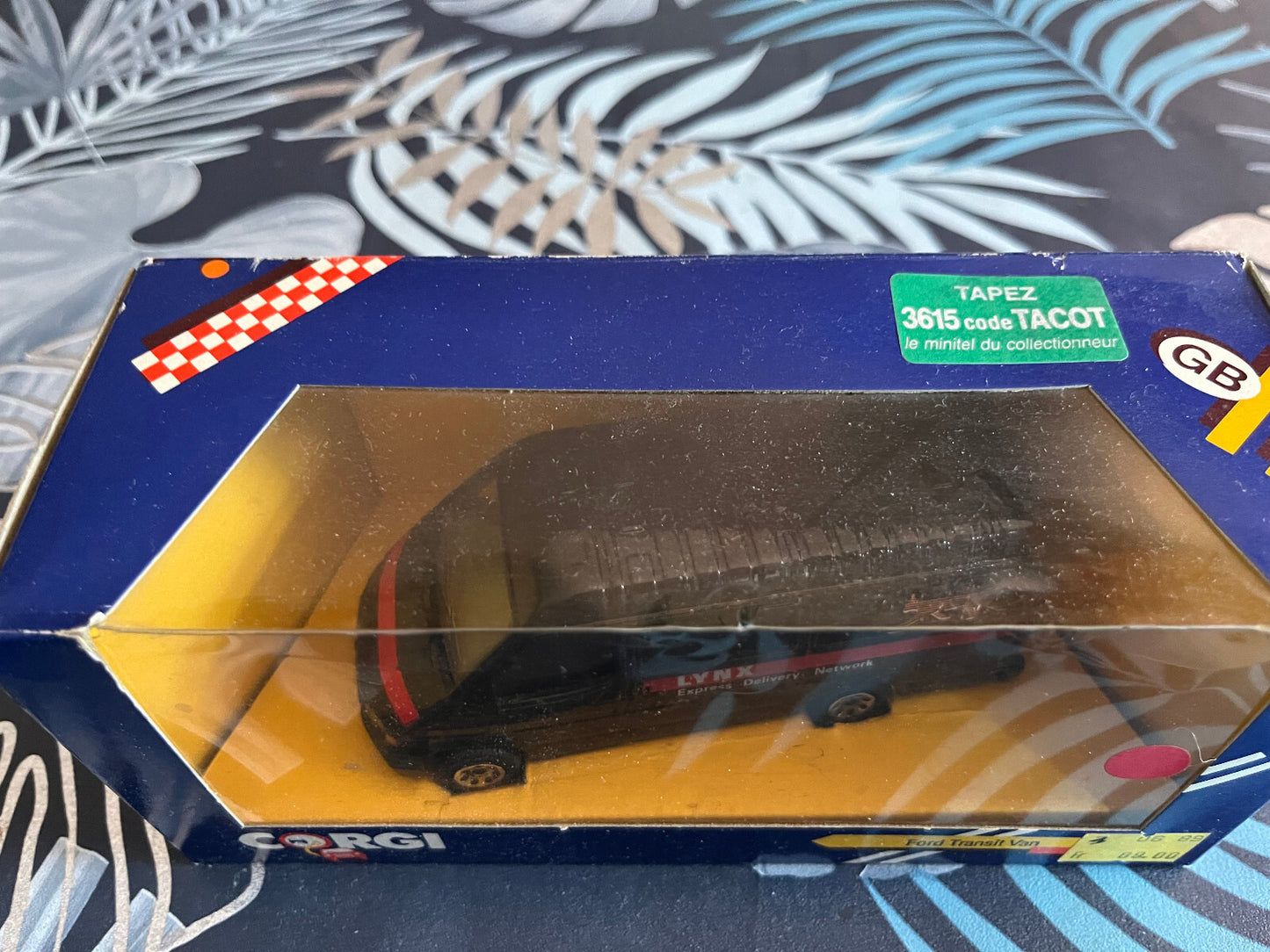 Voiture miniature Camion Fourgon Ford Transit Van Lynx Corgi C656/21