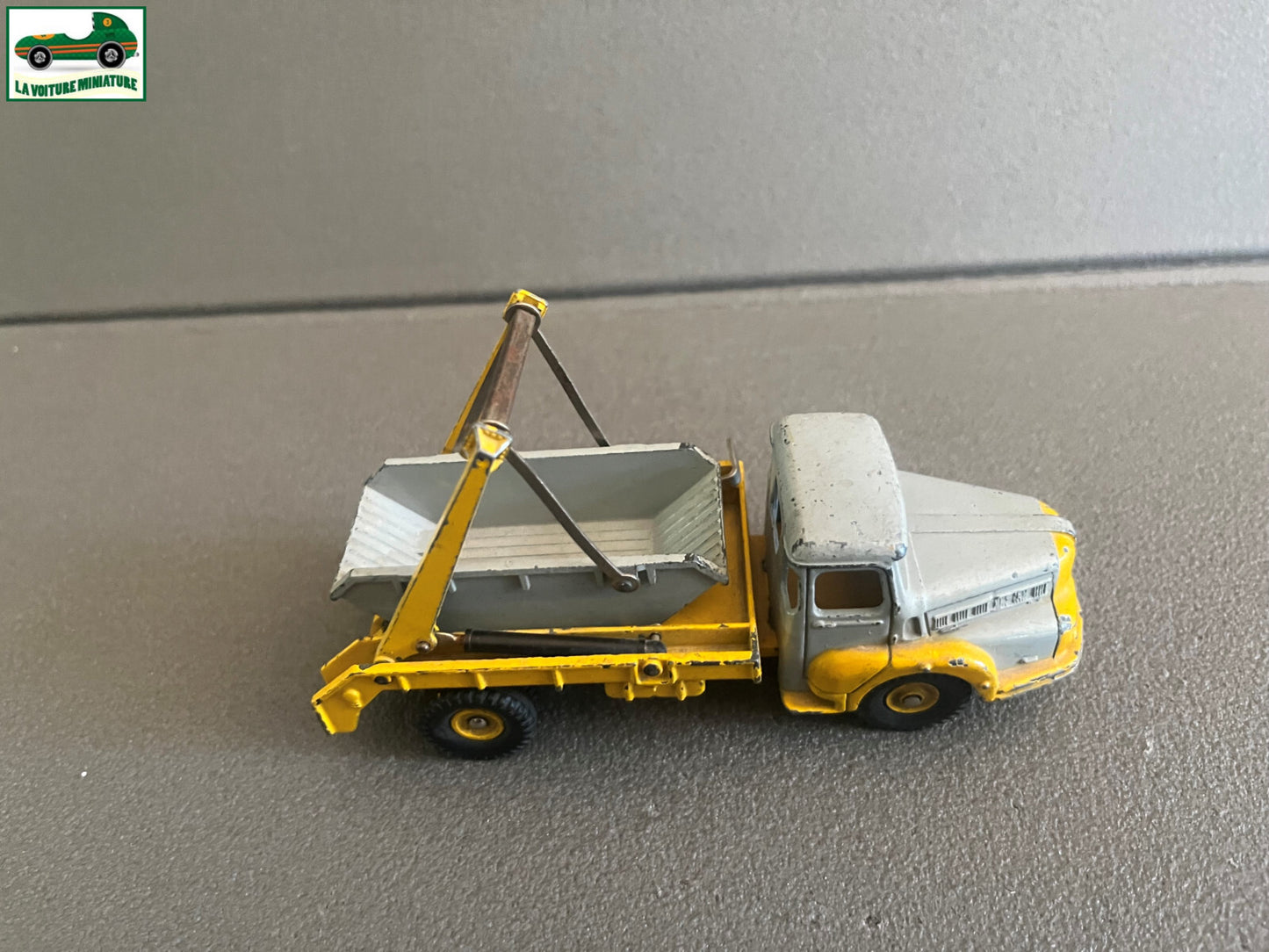 Ancienne Miniature Camion Multibenne Unic Dinky SuperToys Meccano France Epave