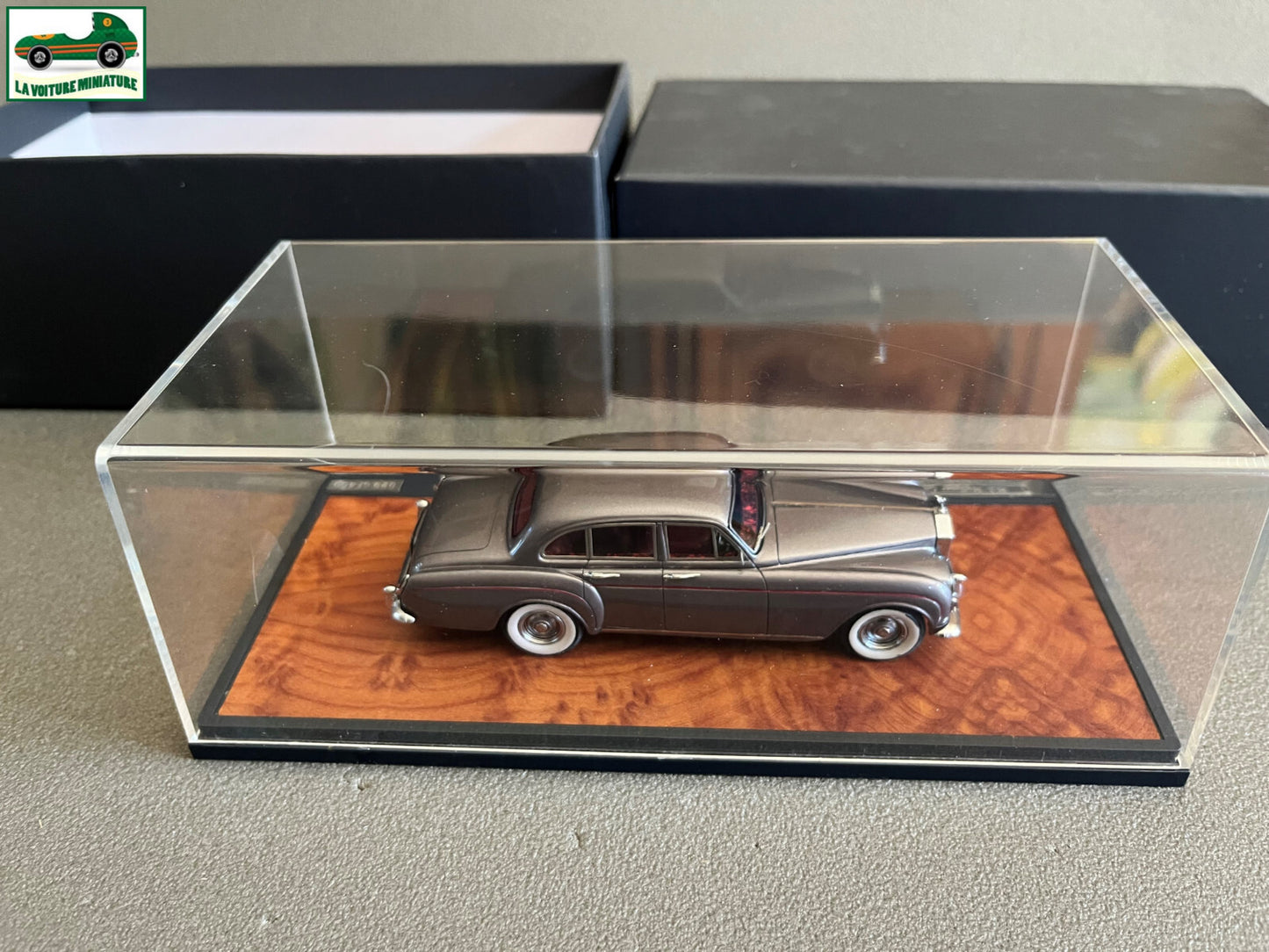 Voiture miniature Rolls H.J. Mulliner Coachwork III Flying Spur 1995 Matrix 1/43