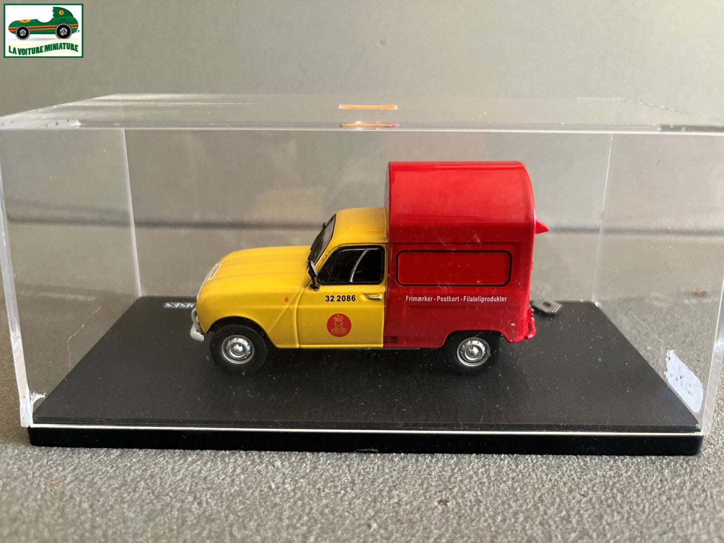 Voiture Miniature Renault R4 4L Fourgonnette publicitaire Postes Danoises 1/43