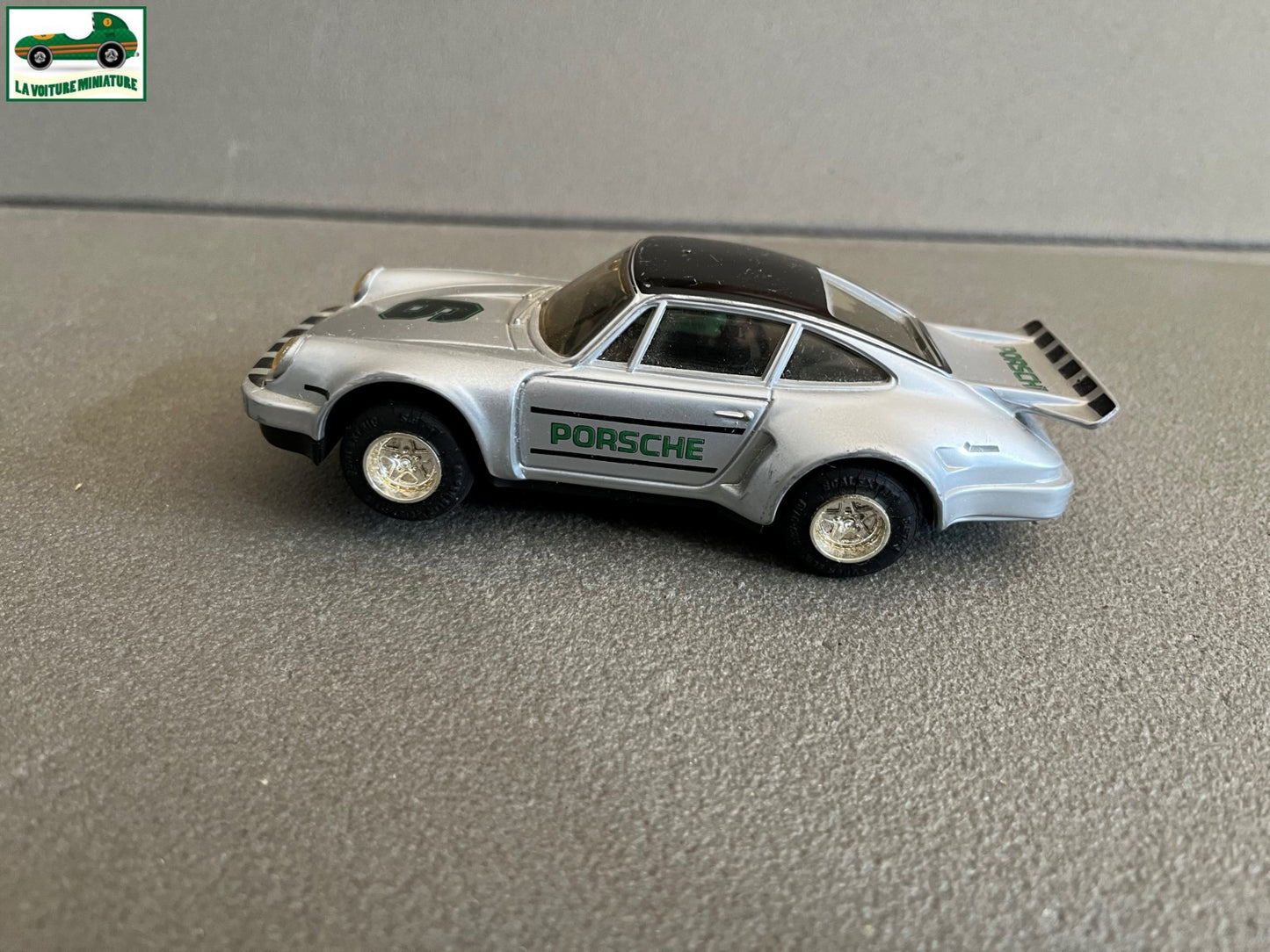 Ancienne Voiture Miniature Circuit Porsche 935 Scalextric Non testé