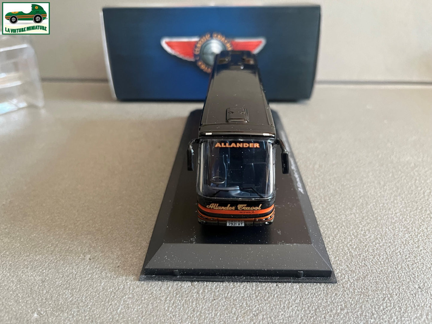Voiture miniature Allander Travel Boya Futura Autobus Bus Atlas 1/72
