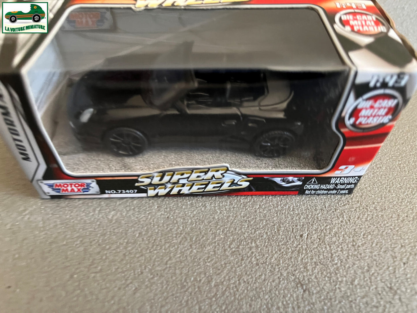 Voiture miniature Porsche 911 cabriolet black Motor Max 1/43
