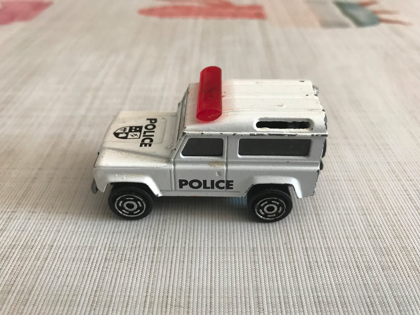 Voiture miniature Land Rover Police Majorette N°266 1/60