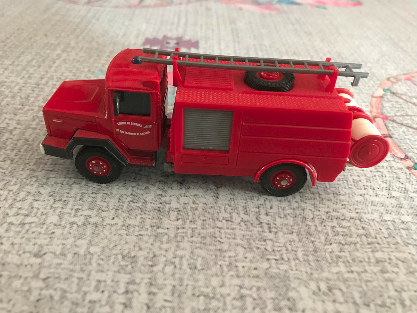 Voiture Miniature Camion Secours Pompiers Iveco Solido au 1/50