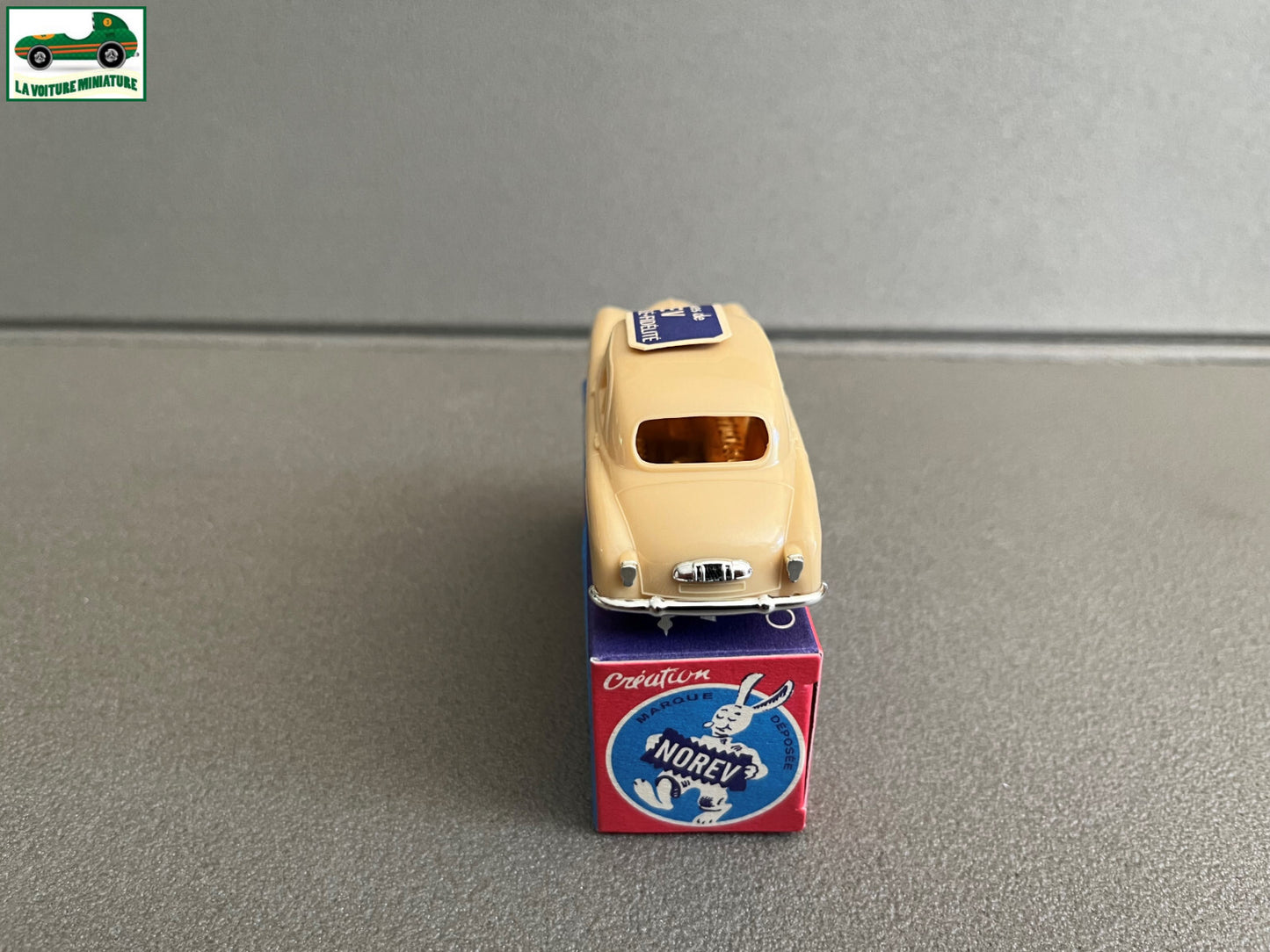 Voiture miniature Simca 9 Aronde Norev Plastique 1/43