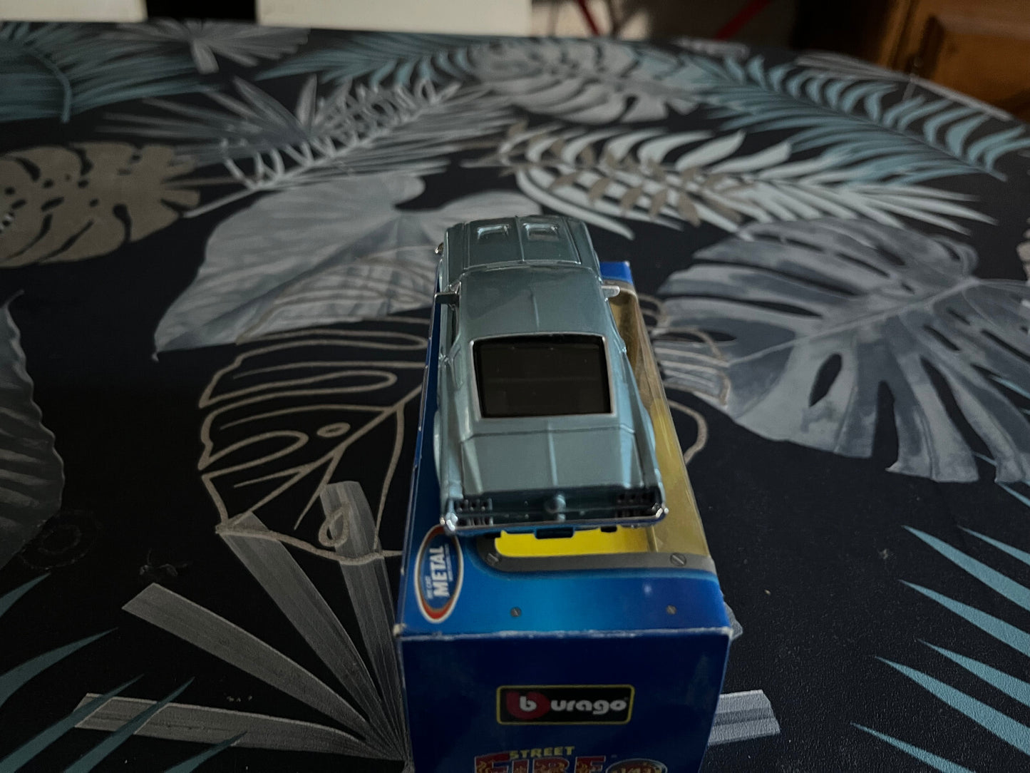 Voiture miniature Ford Mustang GT Burago 1/43