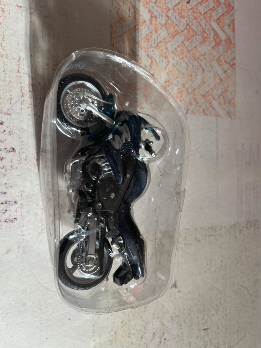 Moto miniature Triumph RS Motos à Collectionner Maisto Altaya au 1/18