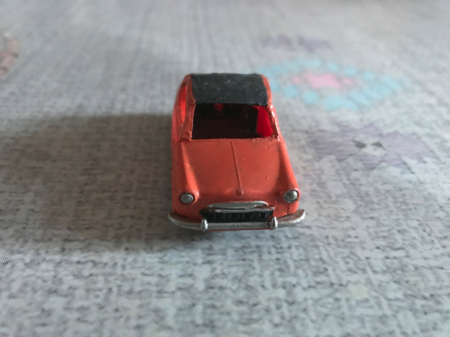 Ancienne Voiture Miniature Vespa 400 Norev Plastique France 1/43 Repeinte Epave