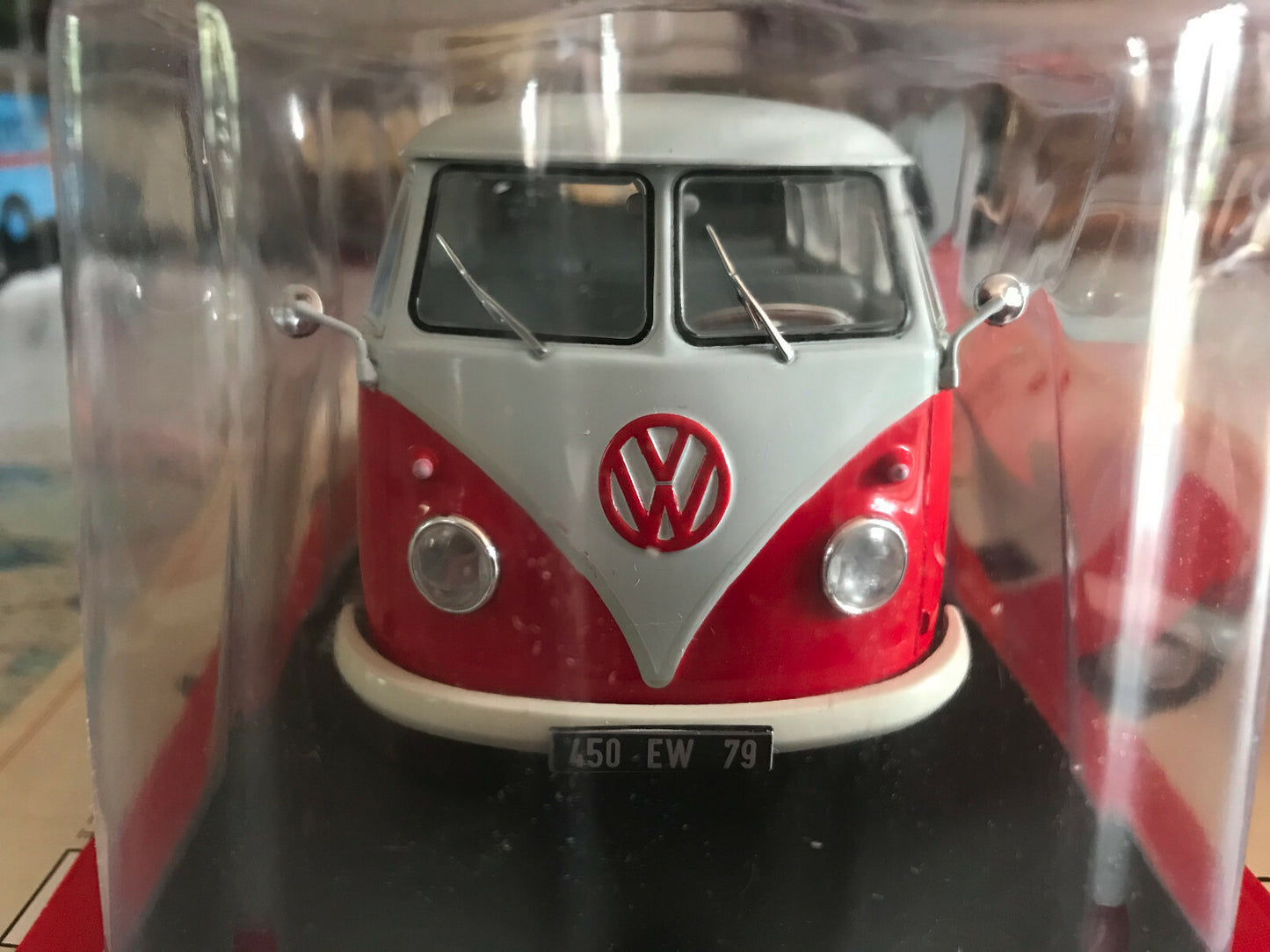 Voiture Miniature Volkswagen T1B 1960 Combi Auto Vintage Hachette au 1/24