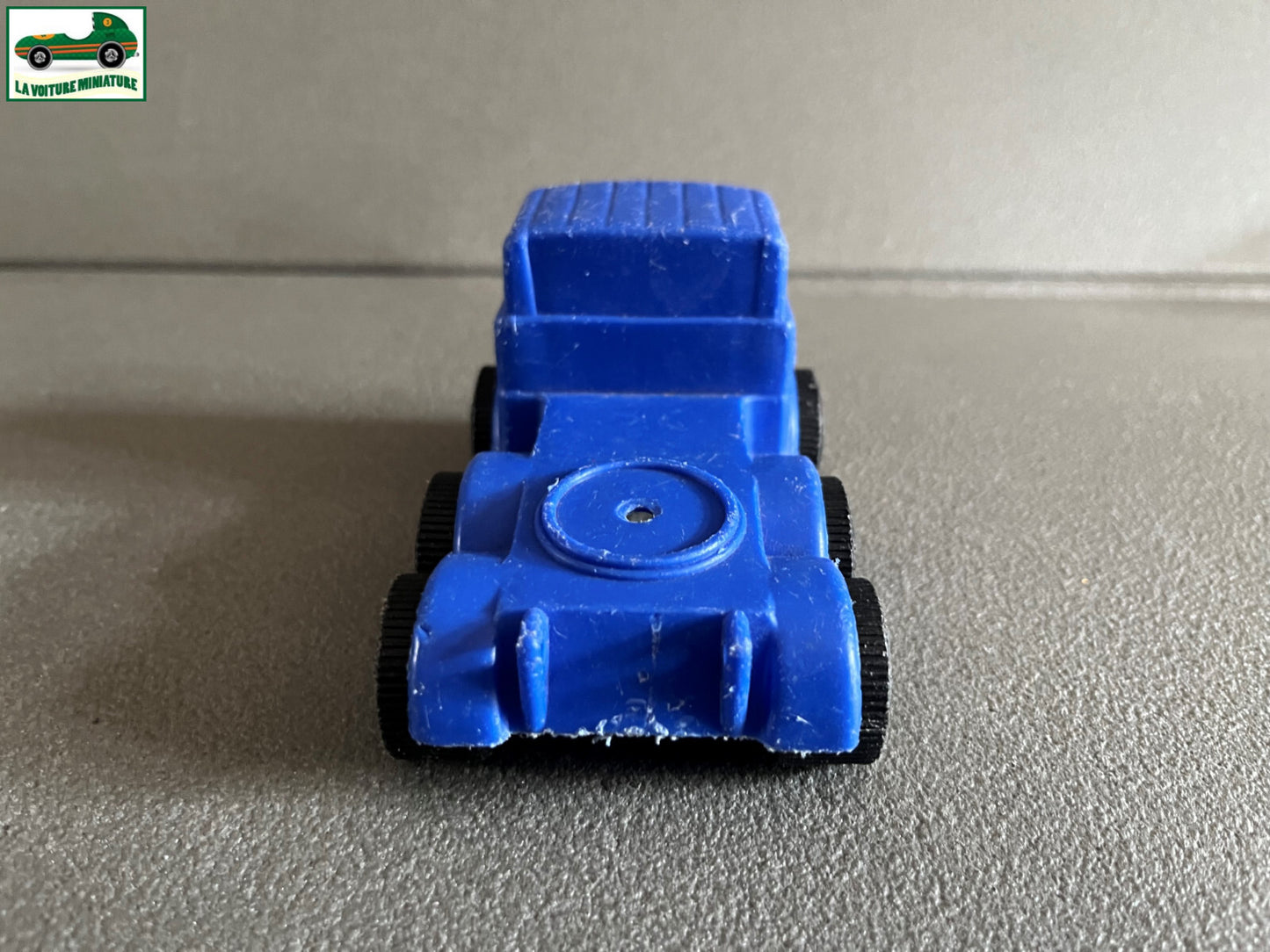 Voiture Miniature Ancien Camion Mercedes Plastique Gomme Made in France au 1/43