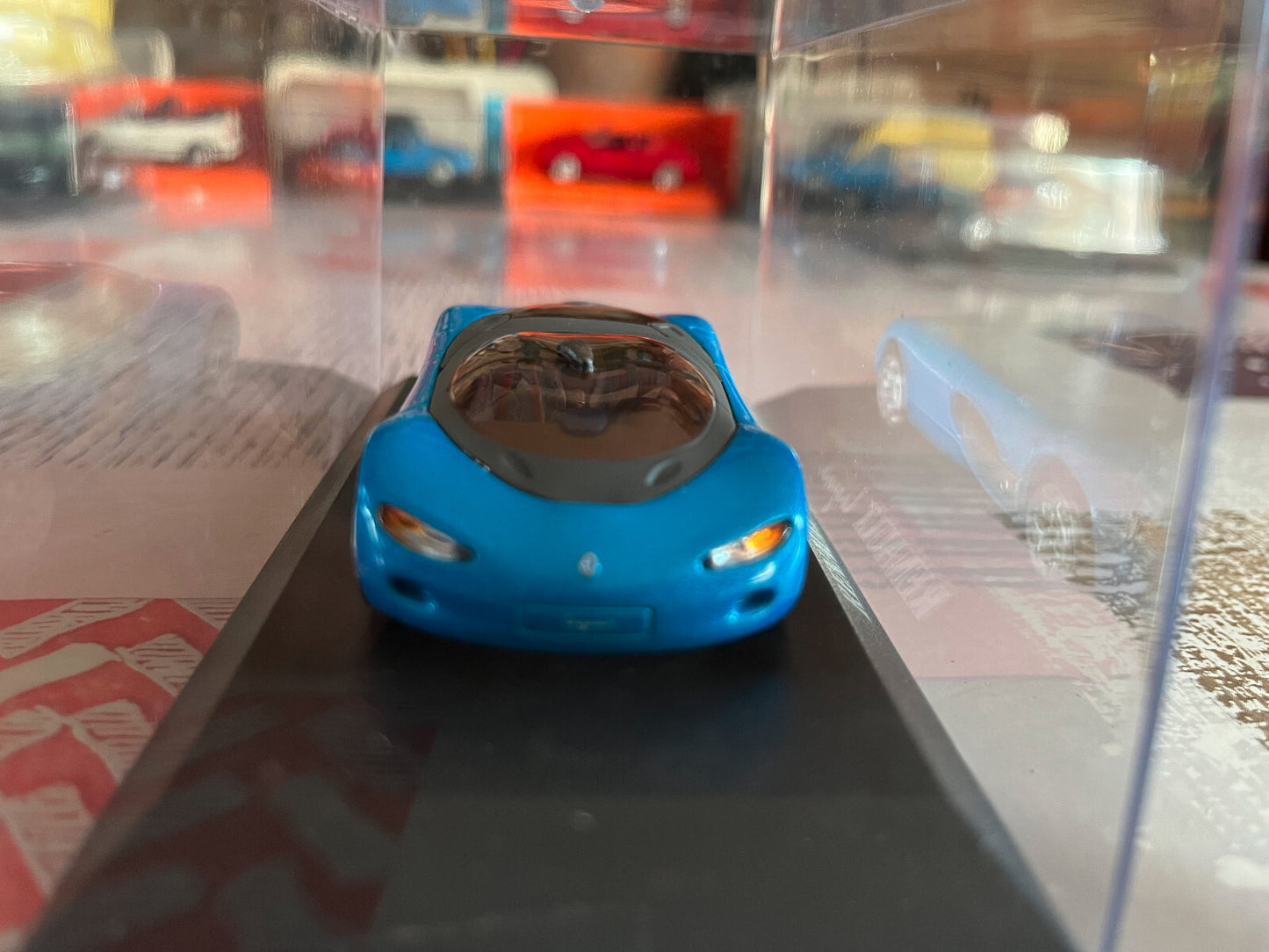 Voiture miniature Renault Laguna Concept Car Norev M6 Collection au 1/43