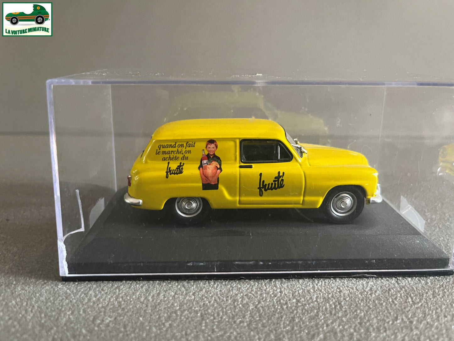 Voiture Miniature Simca Aronde Messagère Fruité au 1/43