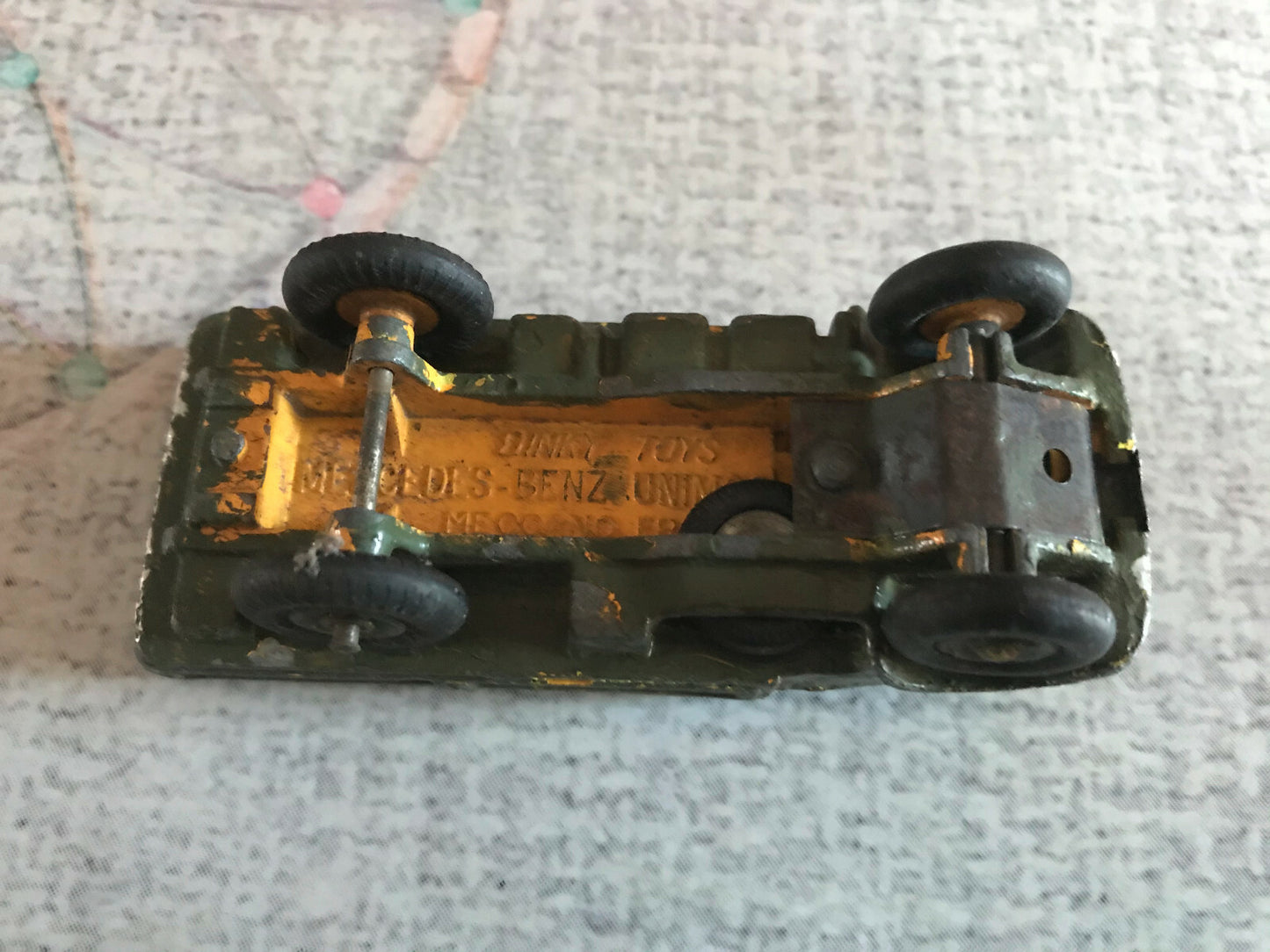 Ancienne Voiture Miniature Dinky Toys Camion Mercedes Meccano France Epave
