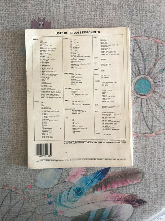 Livre Revue Technique Automobile Mazda 323 FF et LL