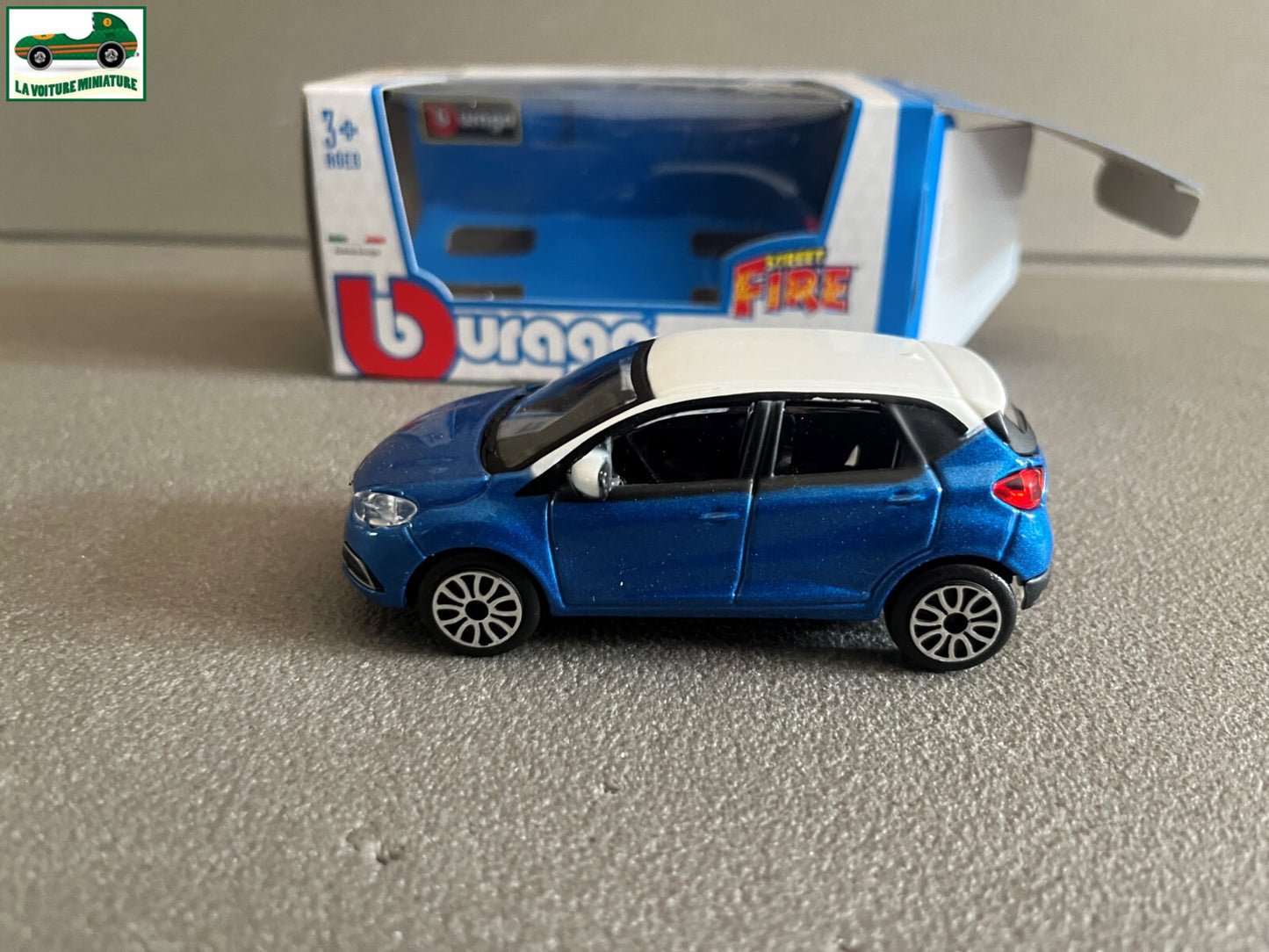 Voiture Miniature Renault Captur Burago Street Fire au 1/43