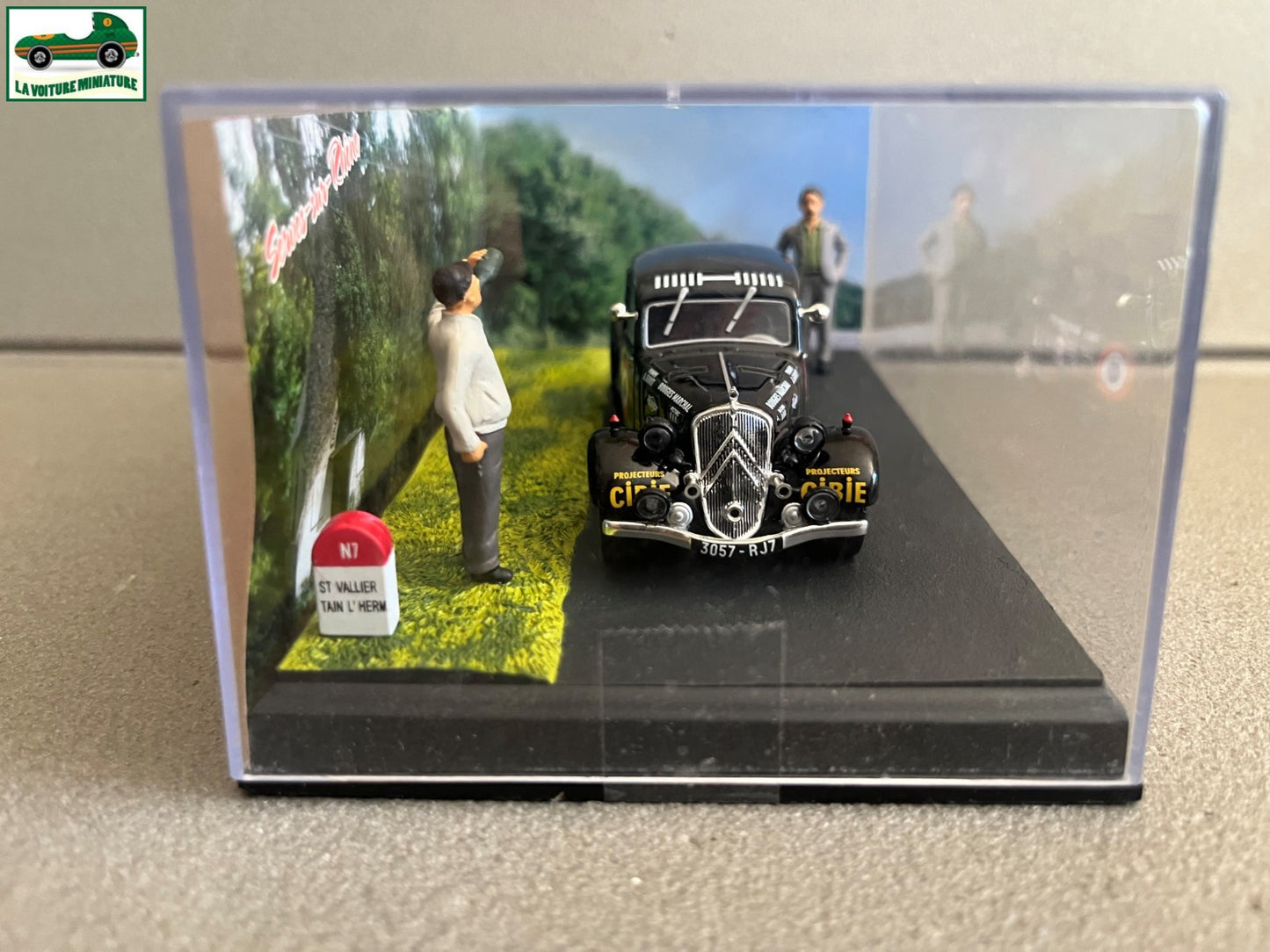 Voiture Miniature Citroen Traction 7 Etape 20 La Route Bleue RN7 1/43