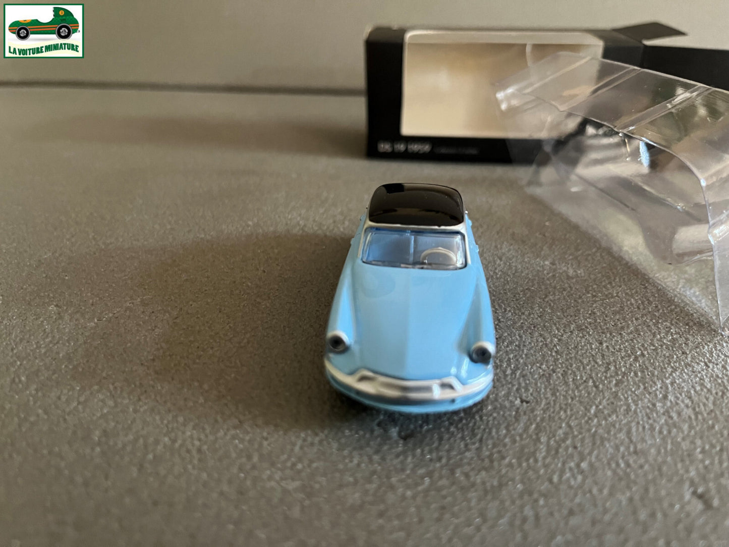 Voiture miniature Citroen DS 19 1959 Norev 3 inches 1/54 1/64