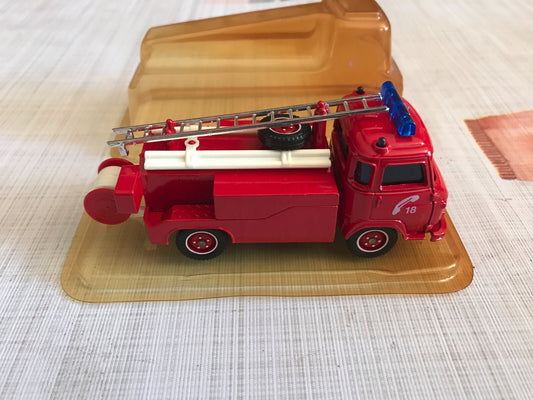 Voiture Miniature Pompiers Camion Saviem SG4 Solido au 1/50