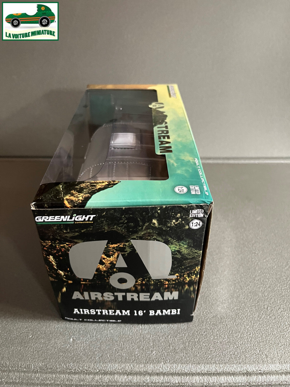 Voiture miniature Caravane AirStream 16 Bambi Greenlight au 1/24