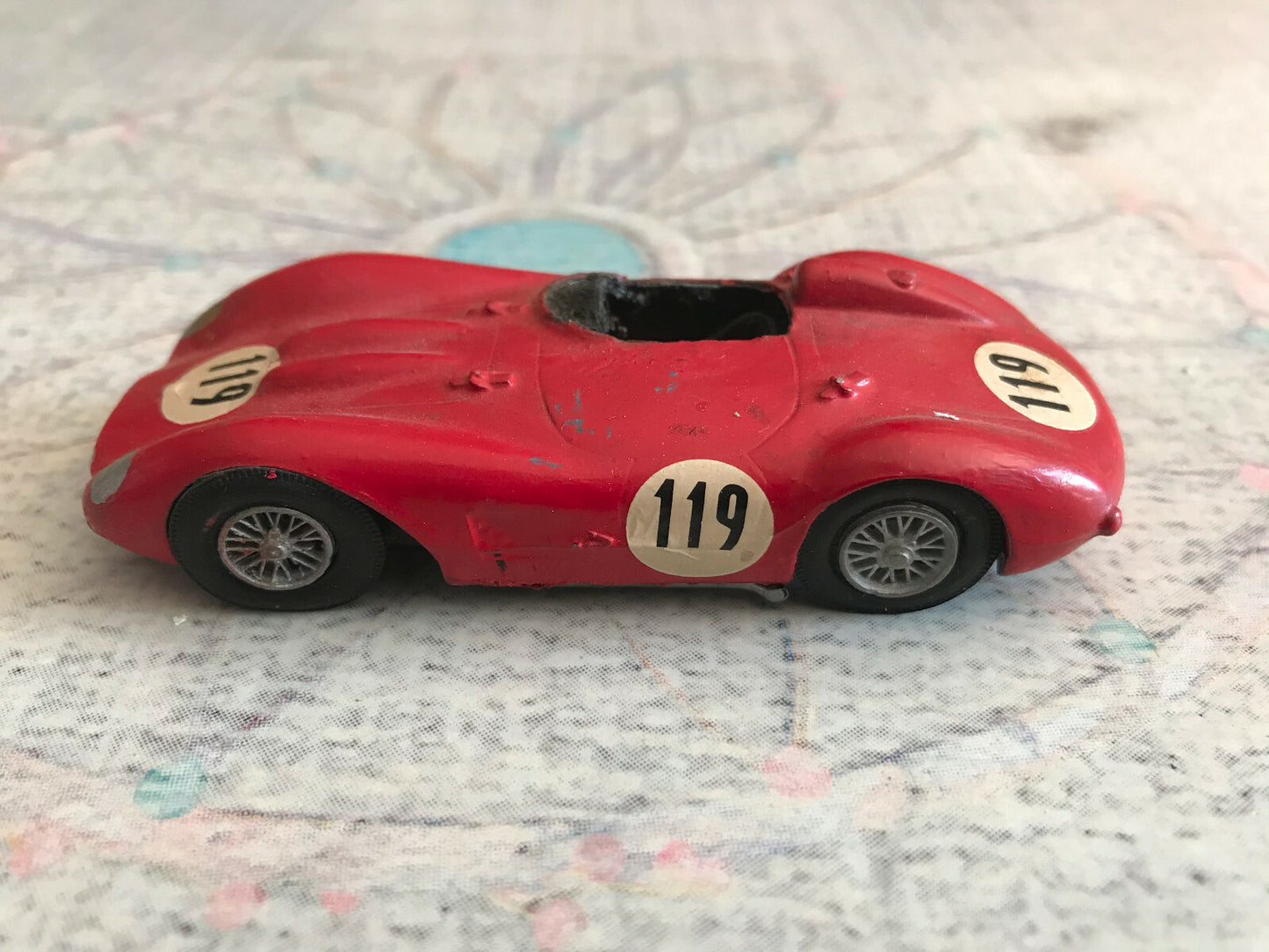 Voiture Miniature Kit monté Metal Ferrari au 1/43