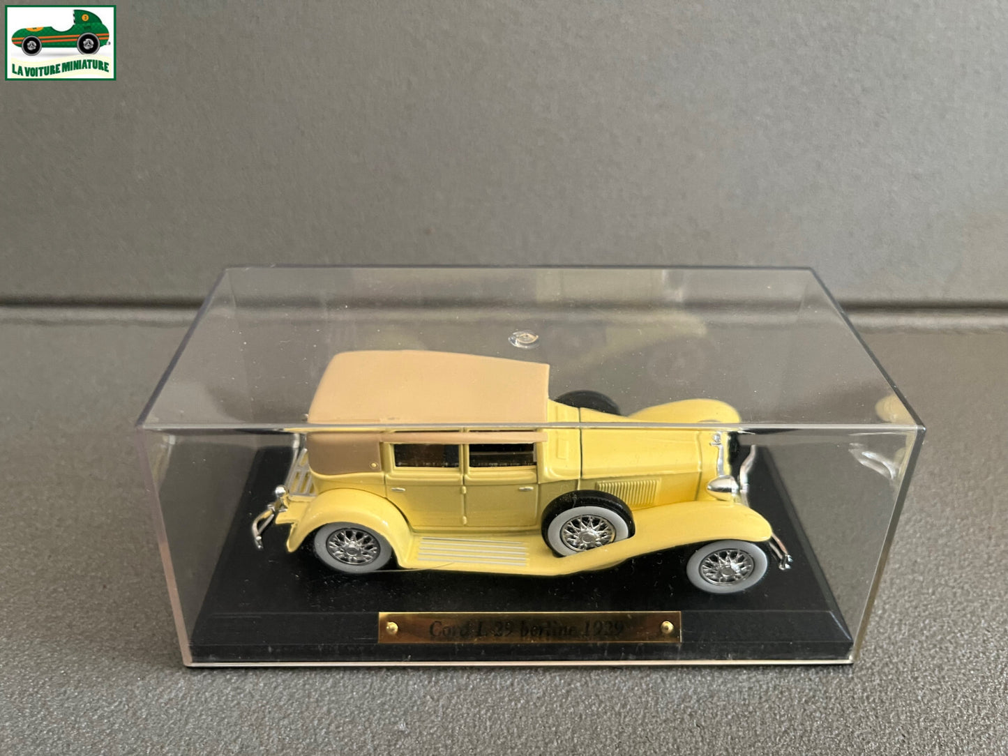 Voiture miniature Cord L 29 berline 1929 au 1/43