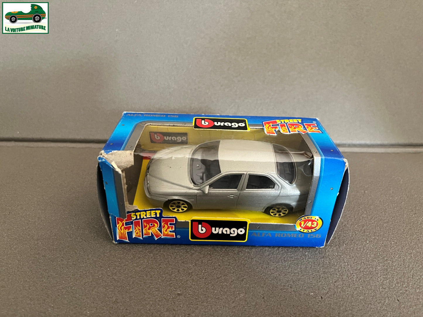 Voiture miniature Alfa Romeo 156 Burago au 1/43
