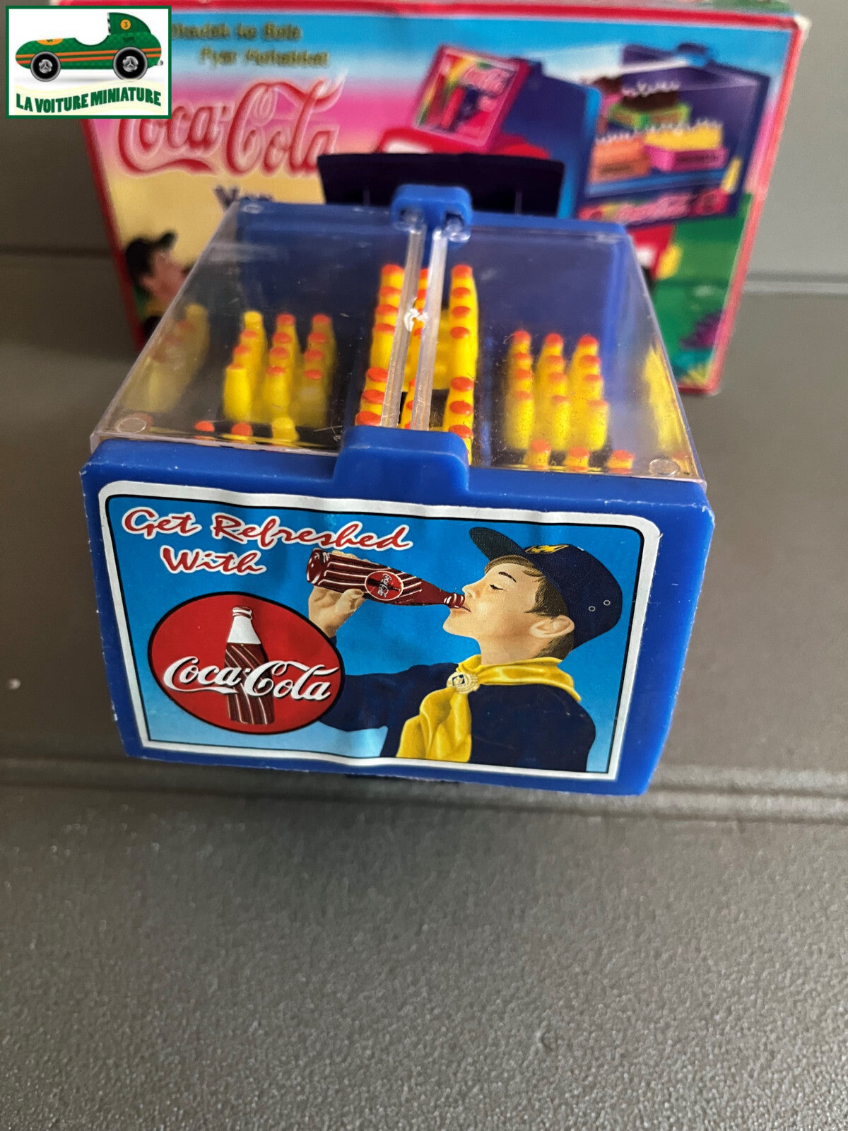 Ancien Jouet de Bazar Plastique Mécanisme Clé Voiture Coca Cola Brijbasi toys