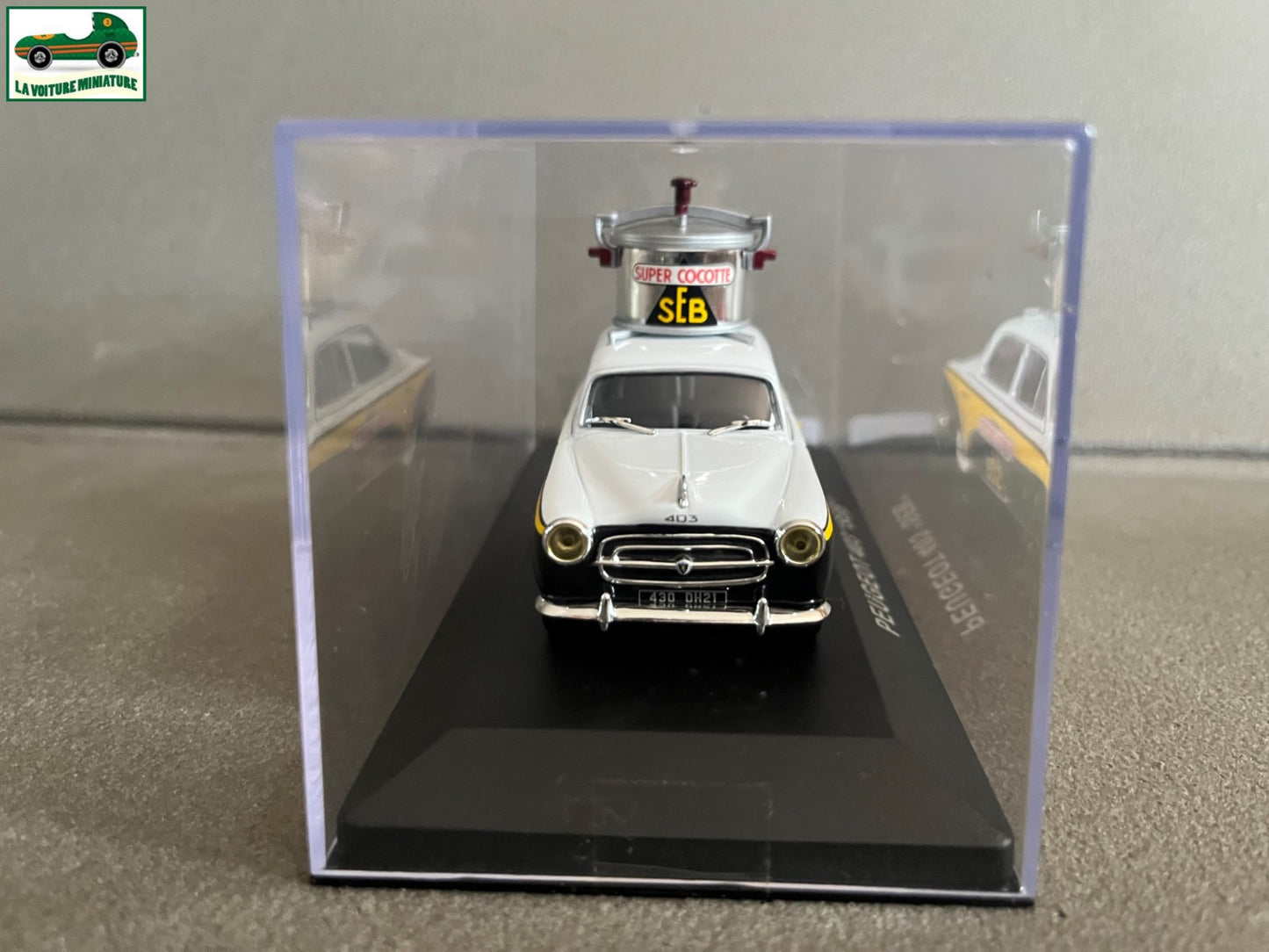 Voiture Miniature Publicitaire Peugeot 403 SEB au 1/43