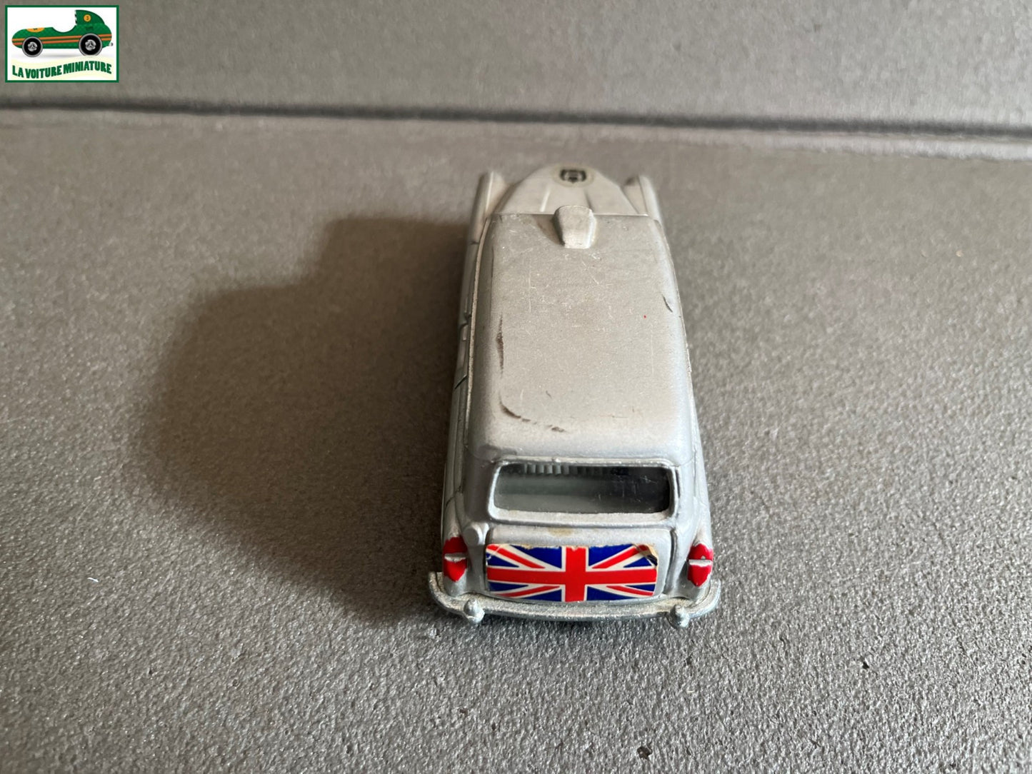 Ancienne Voiture Miniature Austin taxi Jubilee 1977 Queen Dinky Toys England